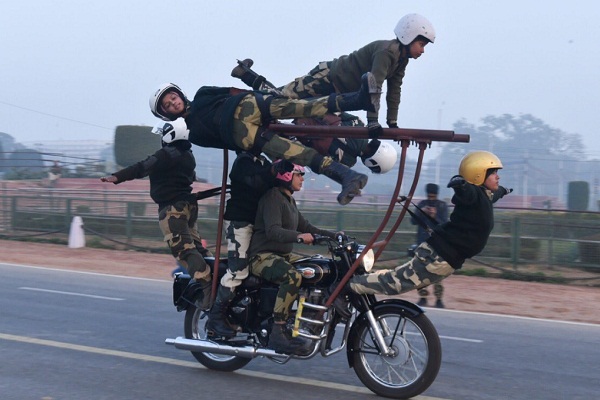 Republic Day, Sema Bhawani, BSF , Rajpath, Bike Stunt