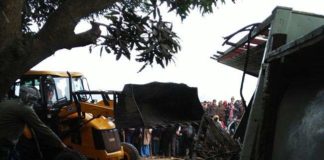 Tire Burst, Truck Accident, Accident in Muzaffar Nagar