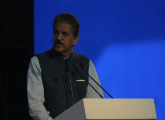 UP Investors Summit 2018, Anand Mahindra, Investment in UP, Resort in Varanasi