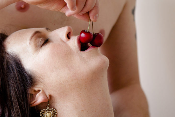 Tantra-Massage-Training-cherries