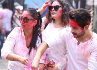 TV celeb holi5