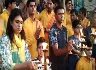 Uttarakhand, Rishikesh, Rahul Dravid, Ganga Aarti include