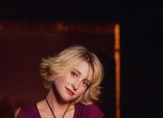 allison mack,arrested,girls trafficking