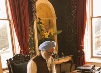 Bollywood Actor,Anupam Kher,PM Manmohan Singh,Viral Video,THE ACCIDENTAL PRIME MINISTER