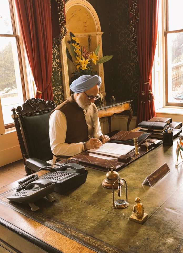 Bollywood Actor,Anupam Kher,PM Manmohan Singh,Viral Video,THE ACCIDENTAL PRIME MINISTER