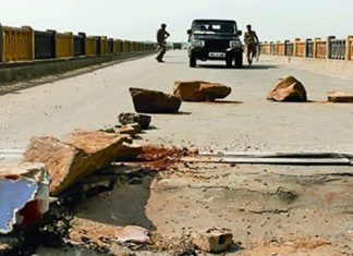 Madhya Pradesh,Chambal bridge, traffic restricted