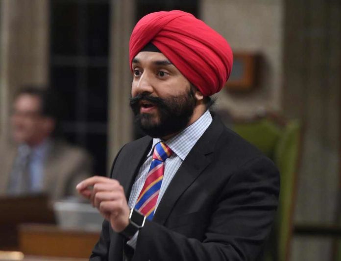 Canada, Sikh Minister, Insult, US airport,turban