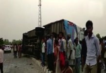 Mainpuri, tourist bus, death, injured, hospital ,police, dead bodies