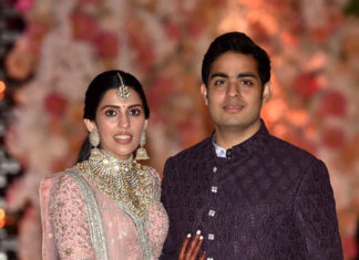 Mukesh Ambani, Reliance Industries, Shloka Mehta, Akash Ambani, Engagement