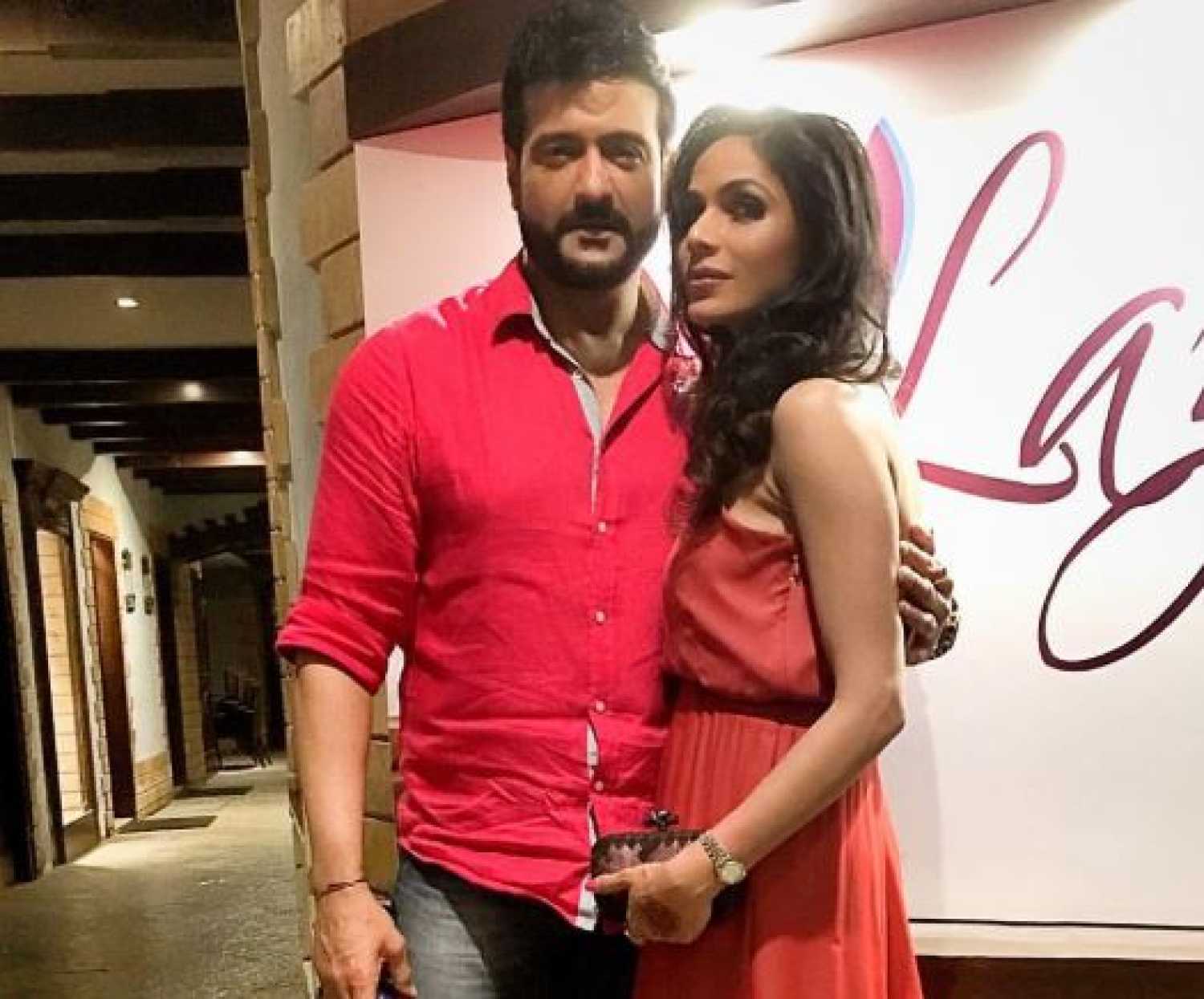 Bollywood Actor,Television Actor,Armaan Kohli,Beaten,Girlfriend,Neeru Randhawa