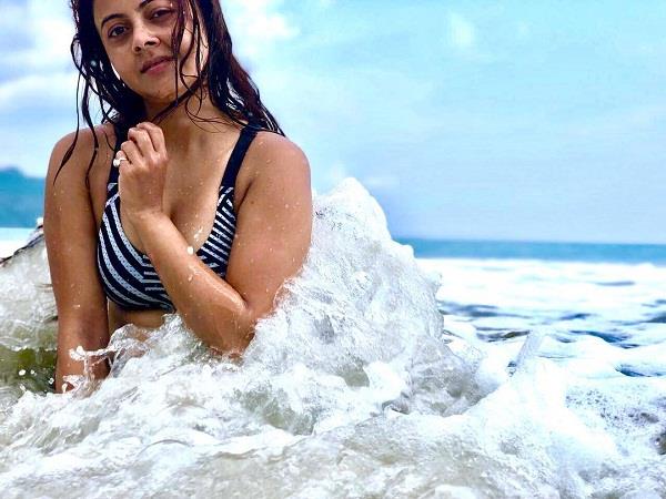  Television Actress,Devoleena Bhattacharjee,Bikini Pictures