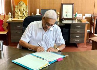 Goa CM, Manohar Parrikar, America, Devaki Krishna Temple, CM Office