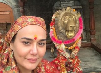 Bollywood Actress,Preity Zinta,Share,Picture,Navratri Special